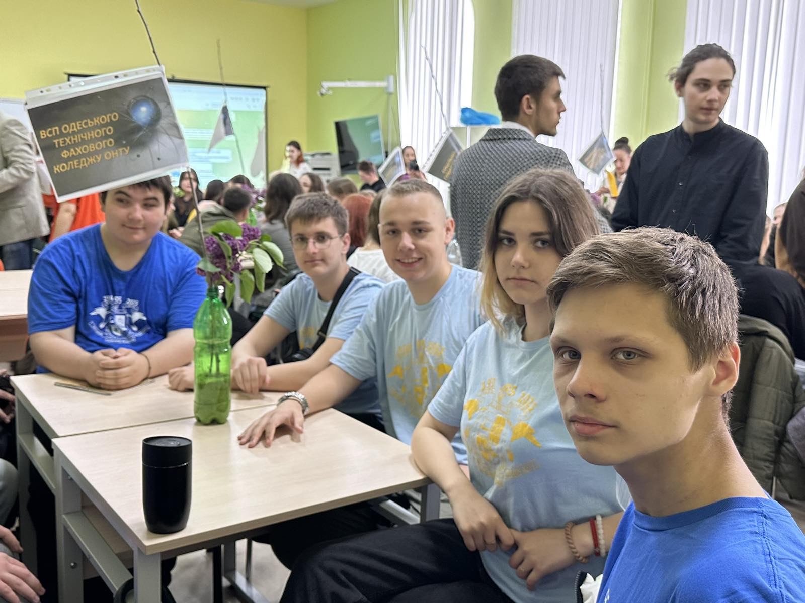 Наші студенти на заході присвяченому Всесвітньому дню ФІЗИКИ
