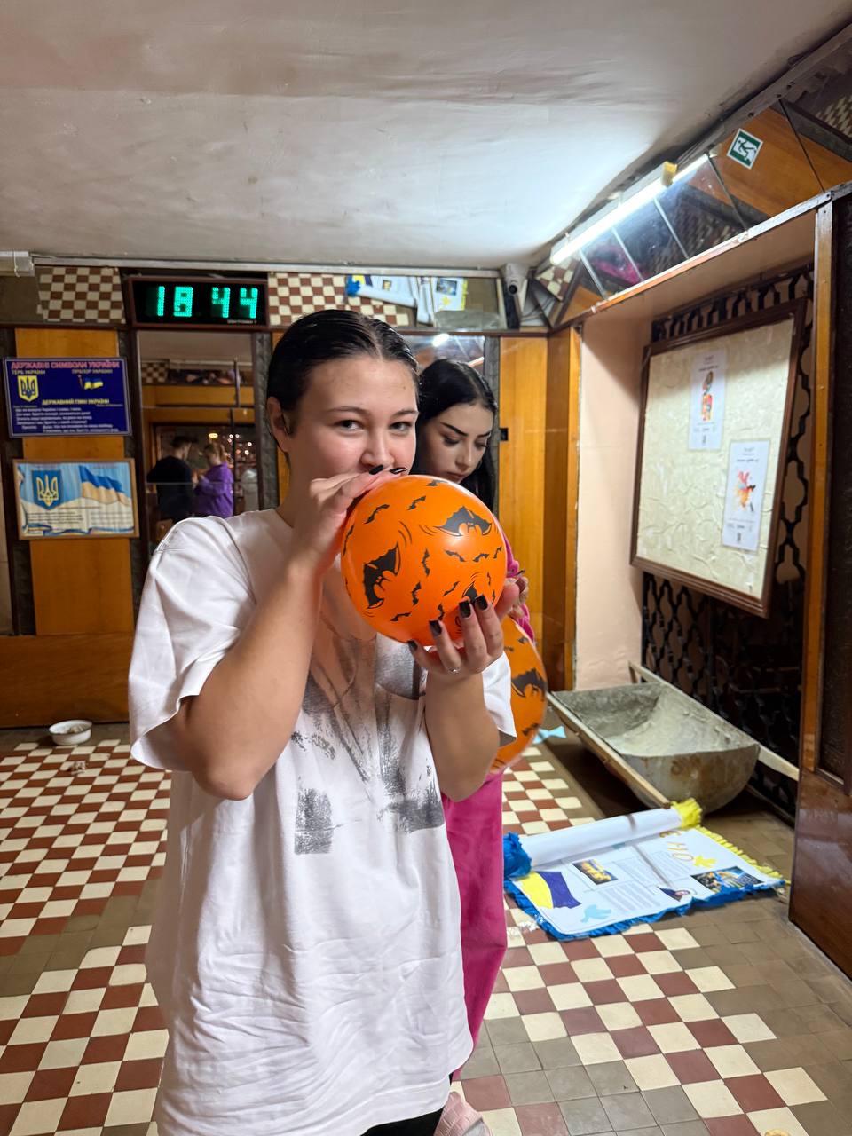 Halloween in the college dormitory!